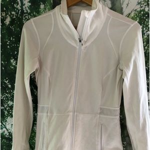 Valiant women white jacket sz small